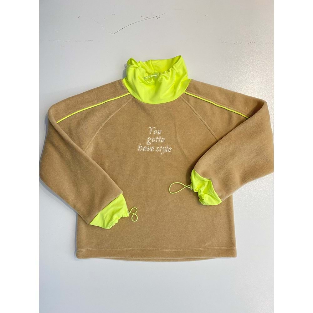 33414 SNOWBOARD SWEAT 8/14