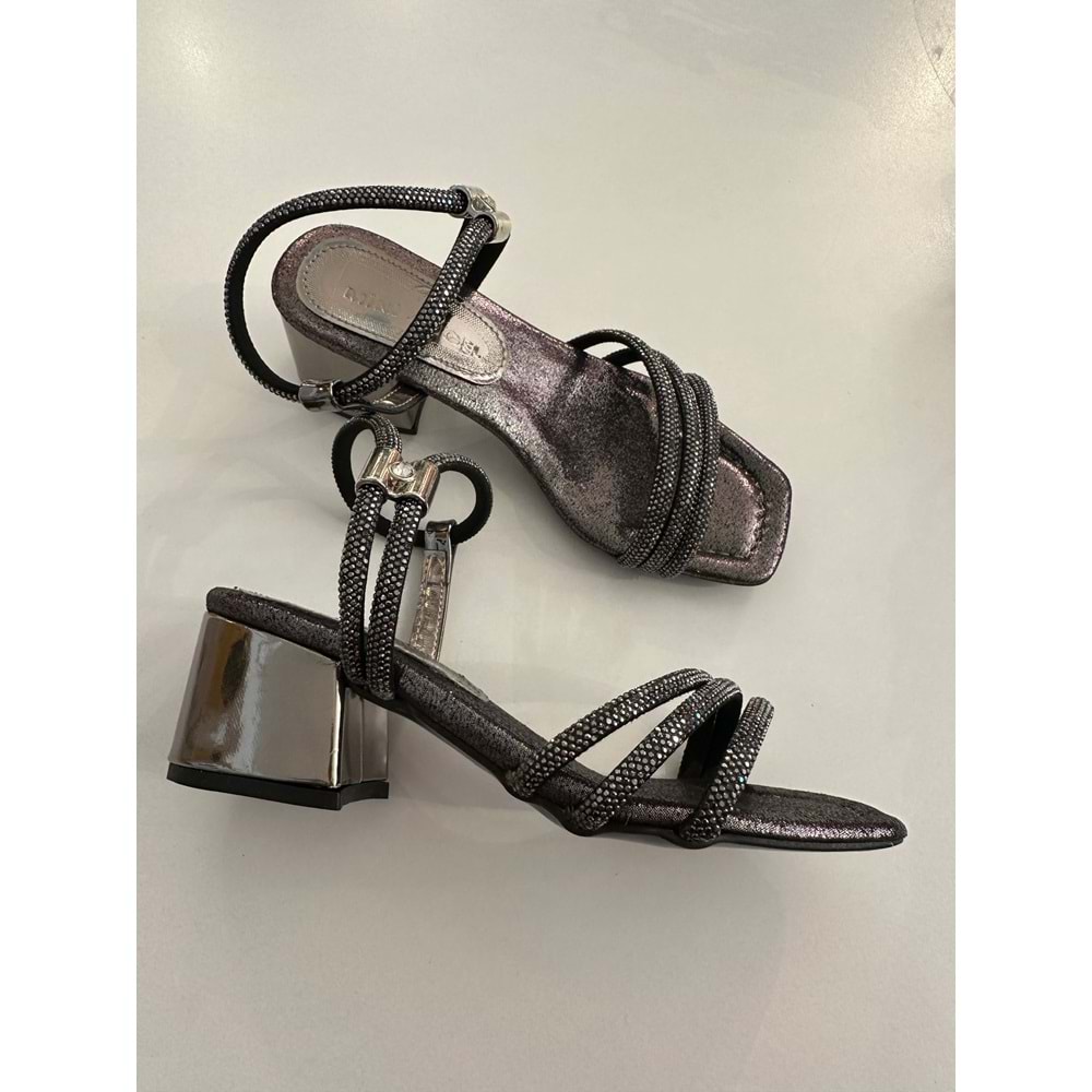 K-84 ÇOCUK ABİYE KALIN TOPUK SANDALET