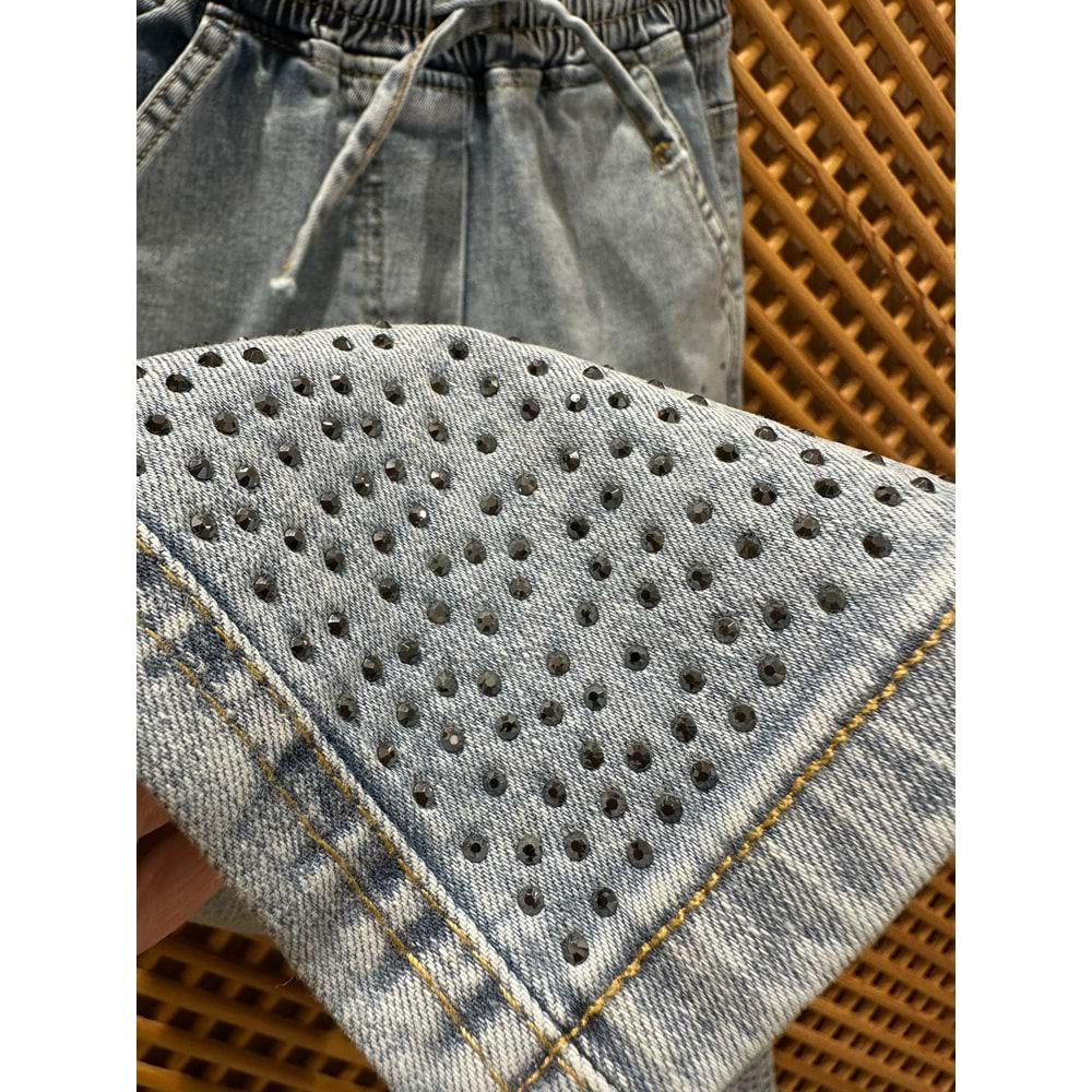 9895 ÇOCUK TAŞ DETAYLI BELİ LASTİKLİ KOT PANTOLON