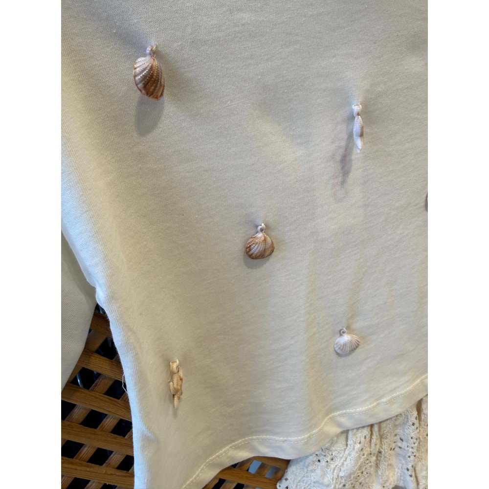 70748 ÇOCUK FİSTOLU FIRFIRLI ETEK VE DENİZ KABUĞU AKSESUARLI TİŞÖRT TAKIM