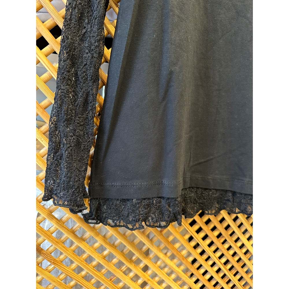 0749 ÇOCUK KOL YAKA VE ETEK UCU DANTEL TİŞÖRT