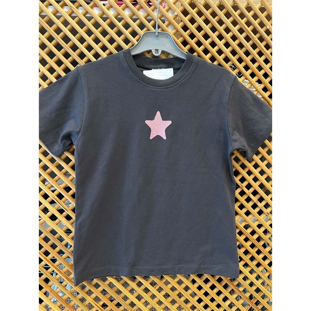 0345 ÇOCUK ÖNÜ NAKIŞLI SIRTI BASKILI TİŞÖRT