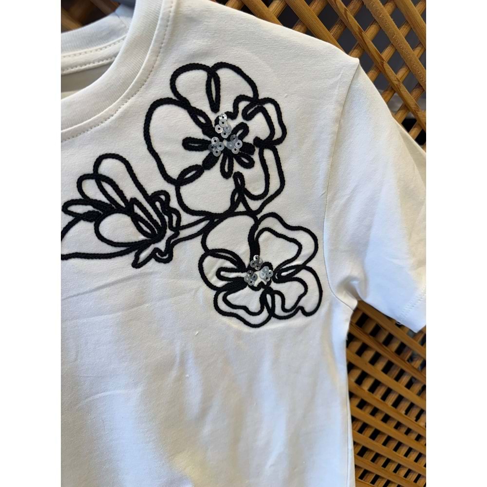 0750 ÇOCUK ÇİÇEK NAKIŞLI TİŞÖRT