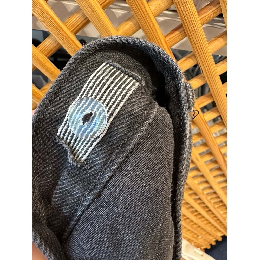 1700 ÇOCUK YIRTIK DETAYLI KISA KOT ŞORT