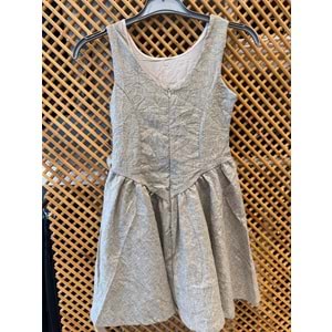 70885 ÇOCUK SİMLİ KUMAŞ BELİ GÜL VE TAŞ DETAYLI ASKILI ELBİSE