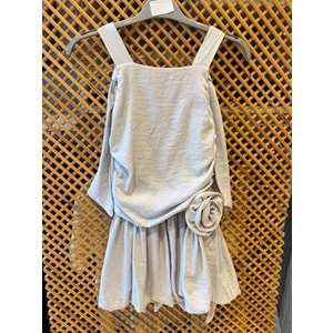 70854 ÇOCUK SİMLİ KUMAŞ BÜZGÜ VE GÜL DETAYLI BALON ETEKLİ ELBİSE