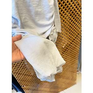 70854 ÇOCUK SİMLİ KUMAŞ BÜZGÜ VE GÜL DETAYLI BALON ETEKLİ ELBİSE