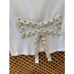 75839 ÇOCUK ÖNÜ TAŞLI FİYONK DETAYLI TİŞÖRT