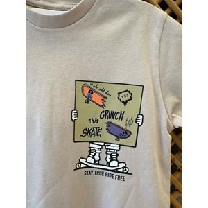 7743 ÇOCUK ÖNÜ VE SIRTI KAYKAY BASKILI TİŞÖRT