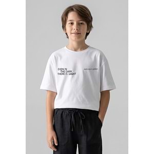 7780 ÇOCUK ÖNÜ VE ARKASI YAZILI BASKILI TİŞÖRT