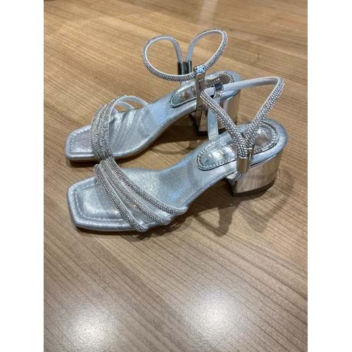 K-84 ÇOCUK ABİYE KALIN TOPUK SANDALET