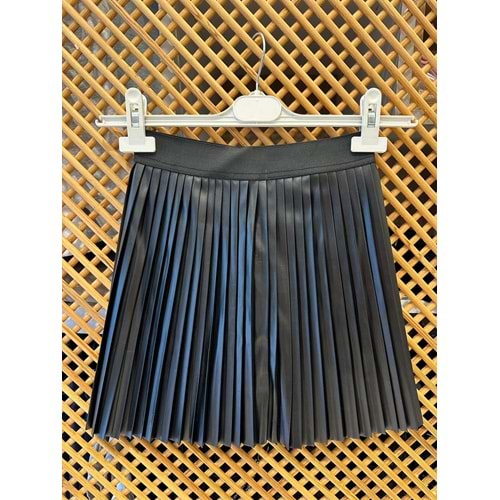 9017 ÇOCUK BELİ LASTİKLİ PLİSE DERİ ETEK