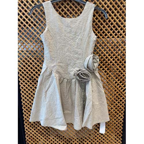 70885 ÇOCUK SİMLİ KUMAŞ BELİ GÜL VE TAŞ DETAYLI ASKILI ELBİSE