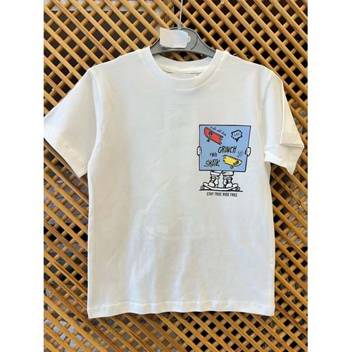 7743 ÇOCUK ÖNÜ VE SIRTI KAYKAY BASKILI TİŞÖRT