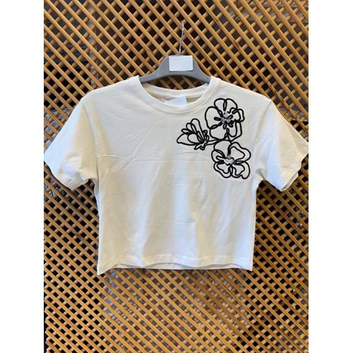 0750 ÇOCUK ÇİÇEK NAKIŞLI TİŞÖRT