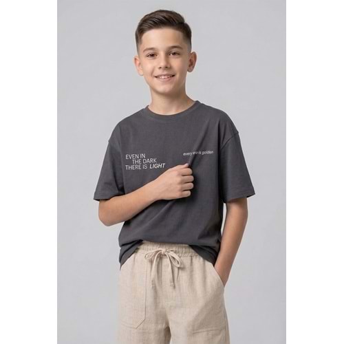 7780 ÇOCUK ÖNÜ VE ARKASI YAZILI BASKILI TİŞÖRT