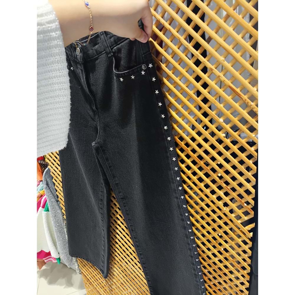 0579/2 ÇOCUK YANLARI METAL YILDIZLI BOL PAÇA PANTOLON