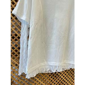 0749 ÇOCUK KOL YAKA VE ETEK UCU DANTEL TİŞÖRT