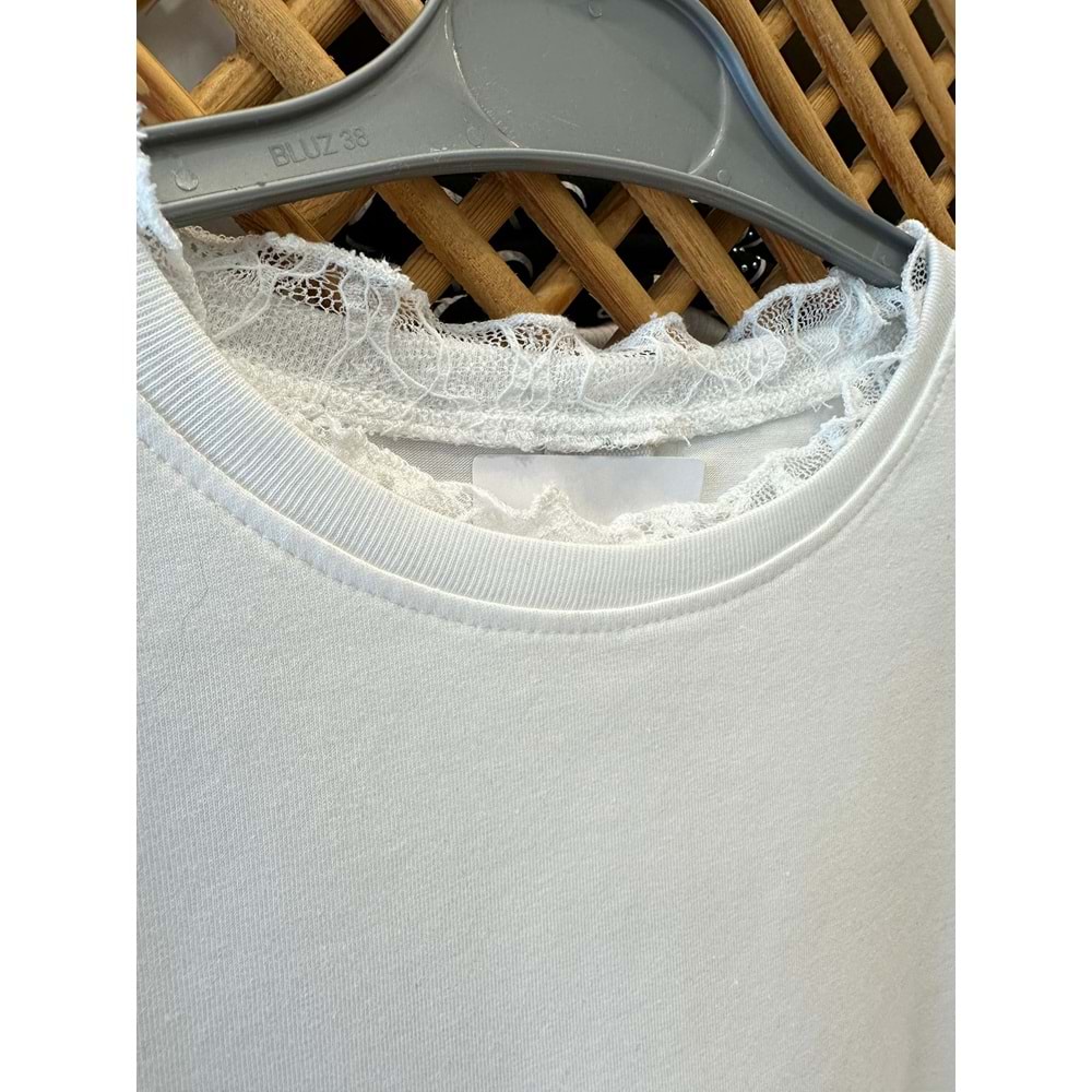 0749 ÇOCUK KOL YAKA VE ETEK UCU DANTEL TİŞÖRT