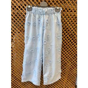 2326 ÇOCUK ÜÇ BOYUTLU NAKIŞLI KUMAŞ BELİ LASTİKLİ PANTOLON