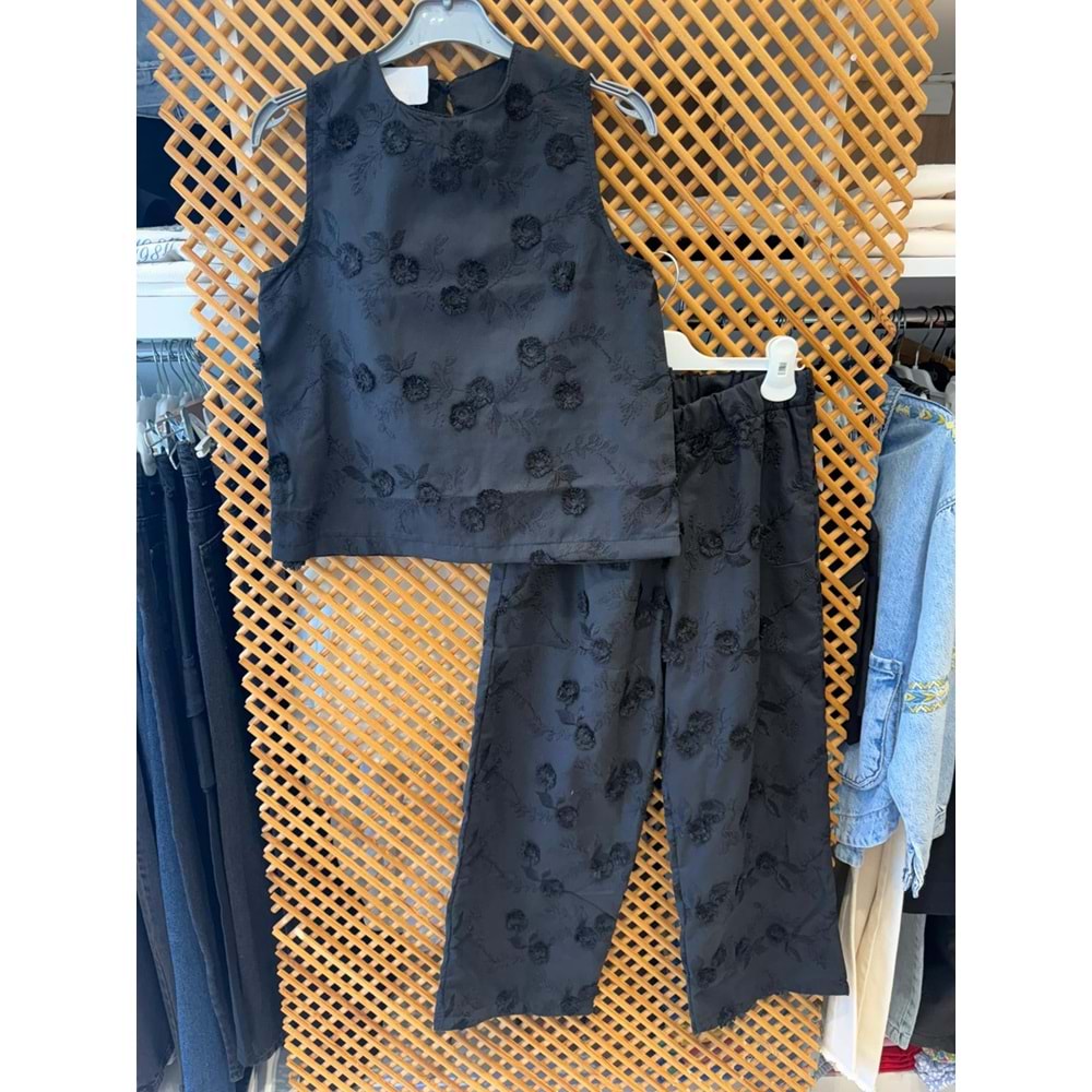 2326 ÇOCUK ÜÇ BOYUTLU NAKIŞLI KUMAŞ BELİ LASTİKLİ PANTOLON