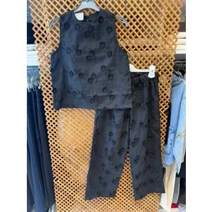 2326 ÇOCUK ÜÇ BOYUTLU NAKIŞLI KUMAŞ BELİ LASTİKLİ PANTOLON